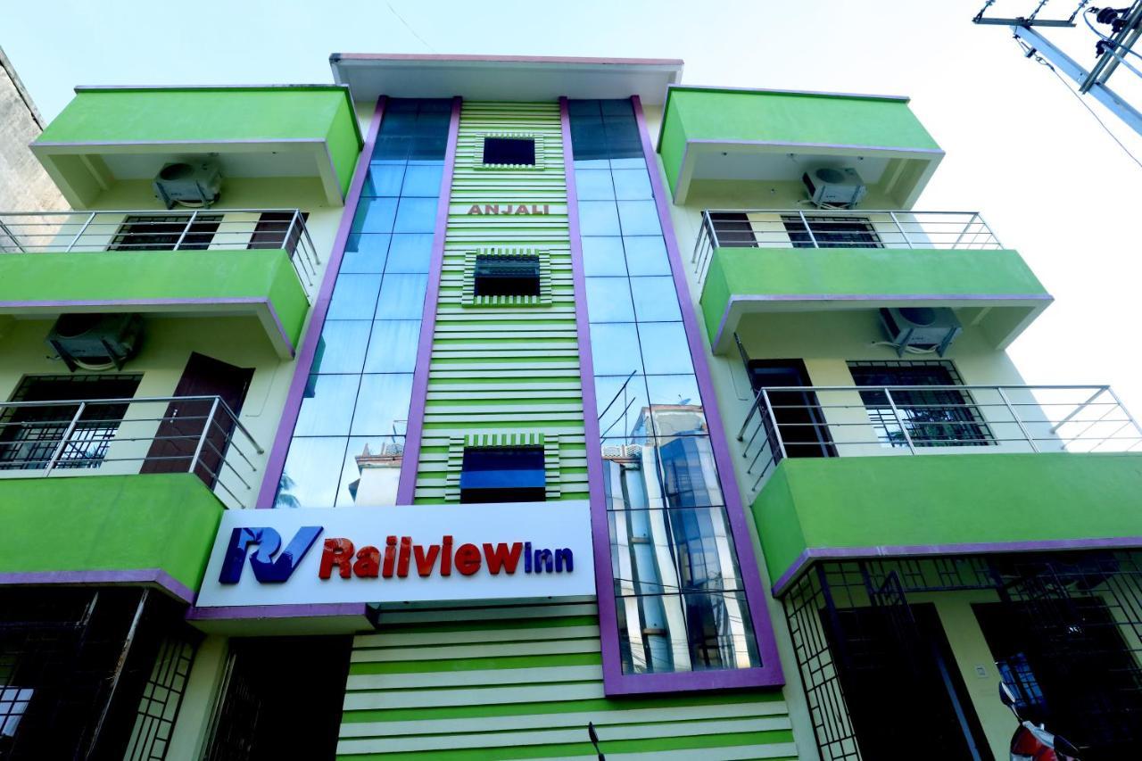 Railview Inn ブバネーシュワル エクステリア 写真